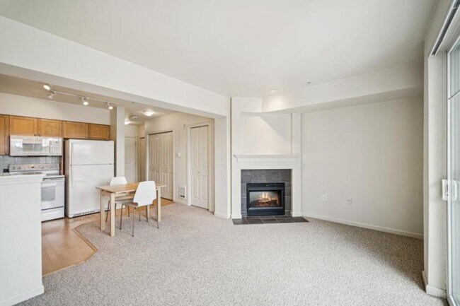 Building Photo - 0 bedroom in Seattle WA 98107