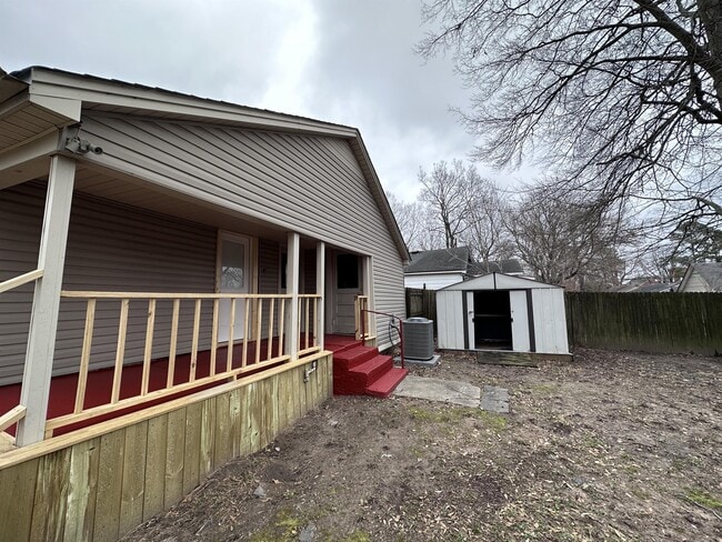 Building Photo - 96 Walsh St