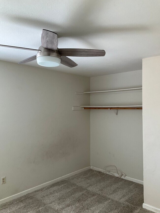 Building Photo - Charming single 3-bedroom rental opportunity!