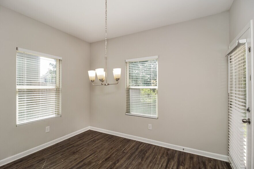 Building Photo - 357 Daffodil Drive