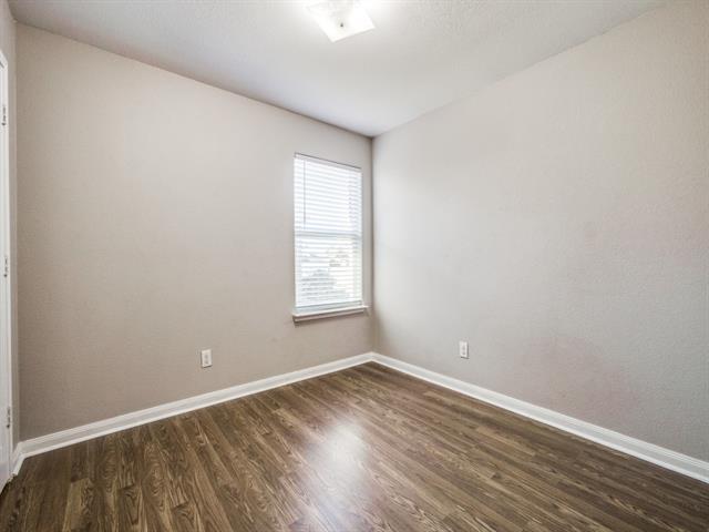 Building Photo - 3301 Taylor Dr