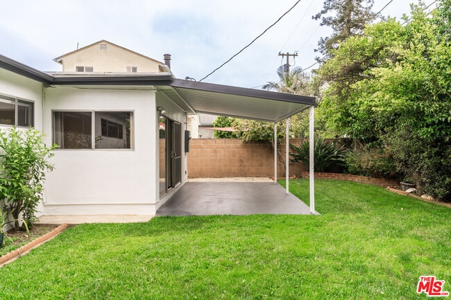 Building Photo - 12800 Stanwood Dr