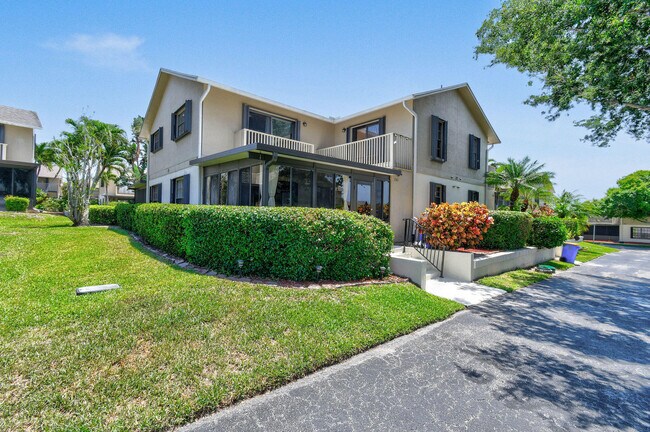 Building Photo - 7361 SE Jamestown Terrace