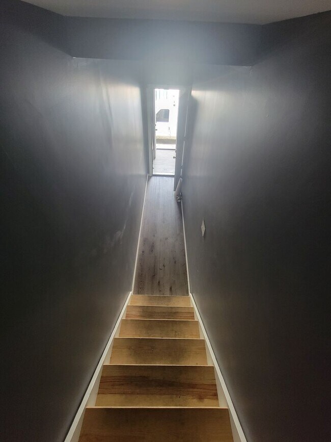 Building Photo - 4248 N 7th St