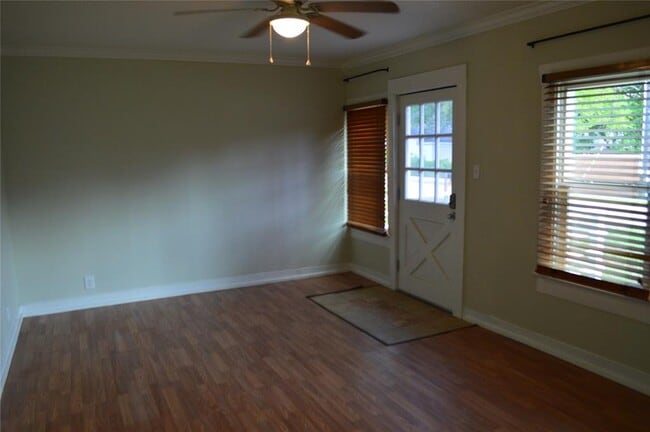 Building Photo - 2518 Waller St