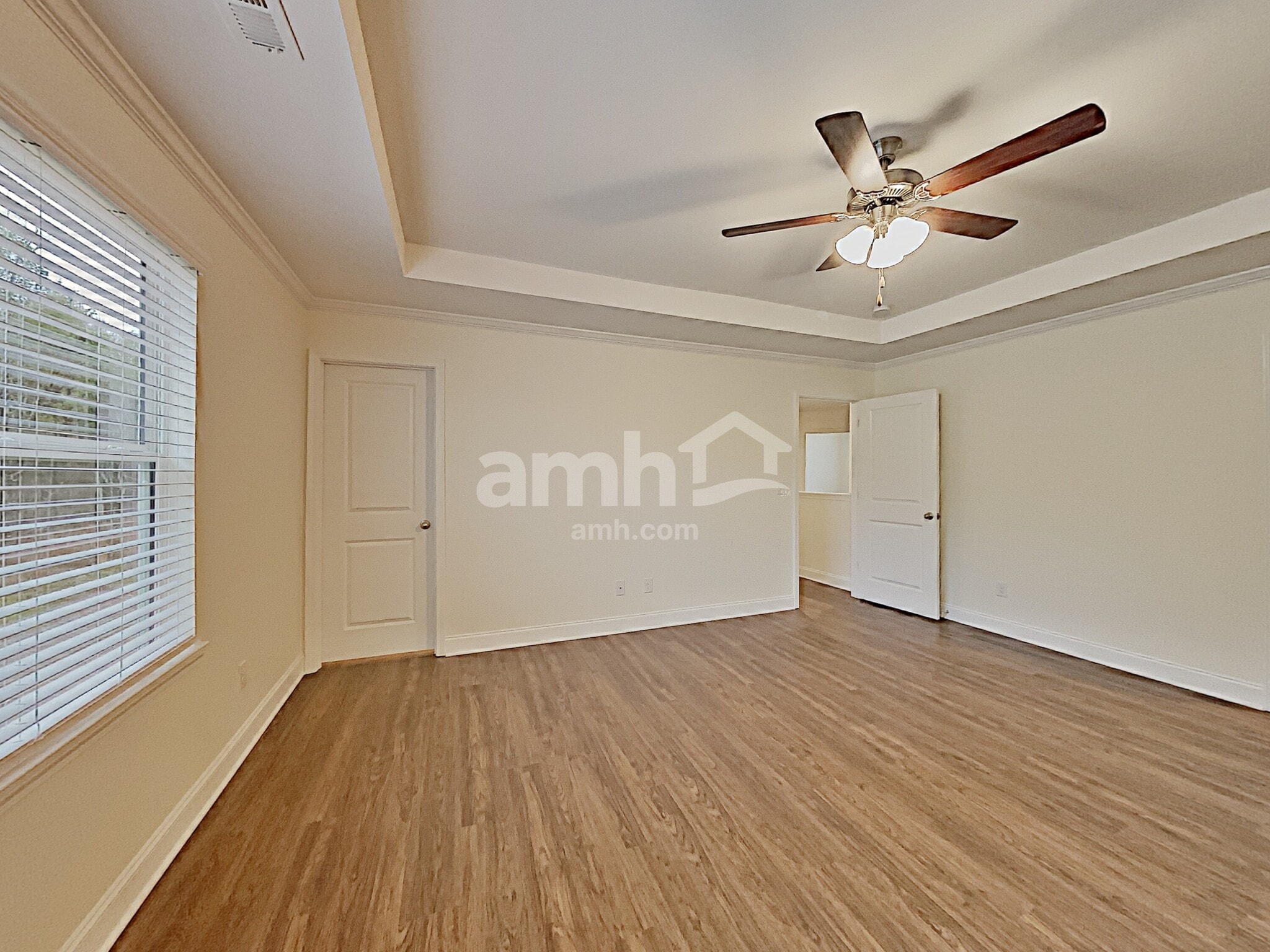 Building Photo - 444 Charity Ln