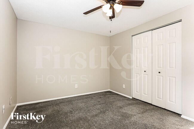 Building Photo - 4207 Edinburgh Dr