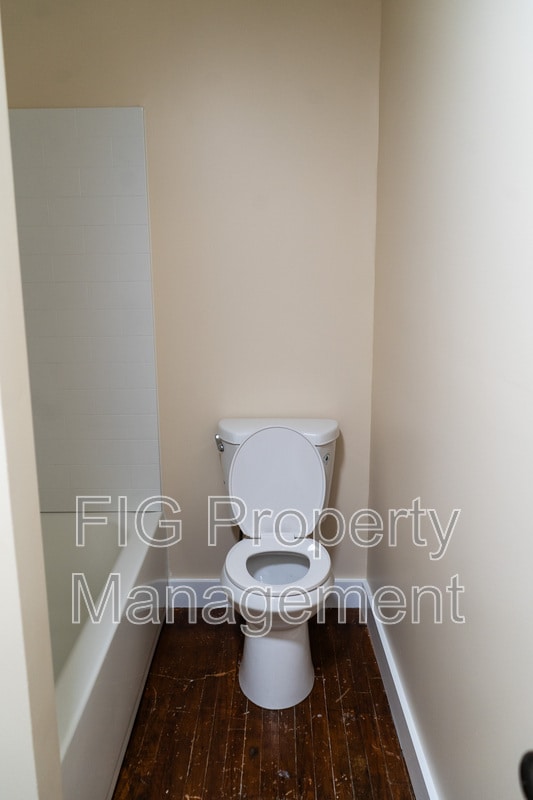 Building Photo - 119 West Moody Avenue - 1