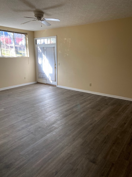 Building Photo - 4240 Endeavor Dr