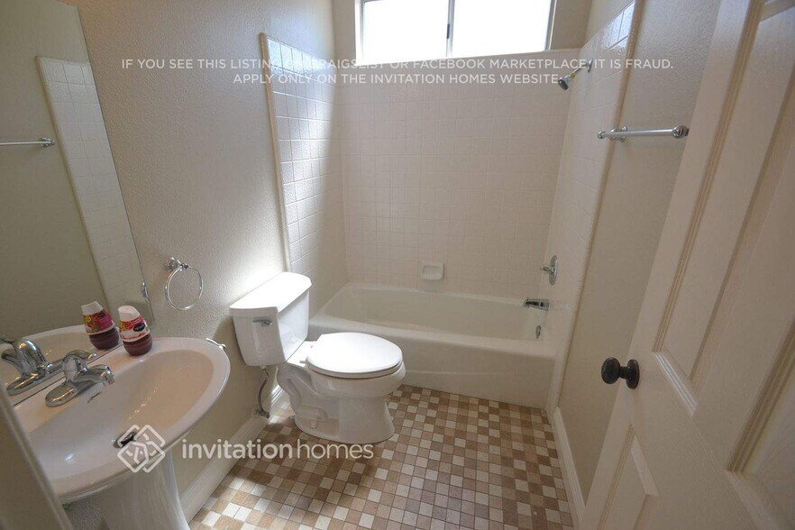 Building Photo - 10751 Spyglass Dr