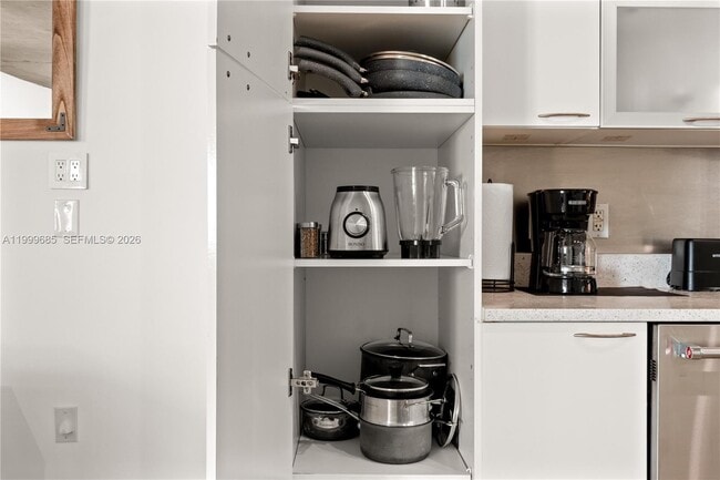 Building Photo - 234 NE 3rd St