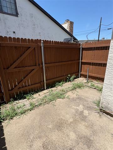Building Photo - 611 Oriole Blvd