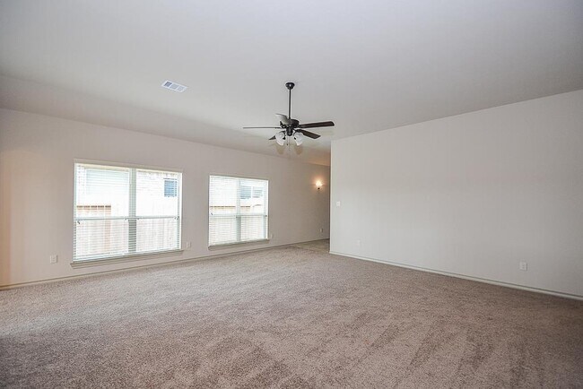 Building Photo - 2414 Argos Dr