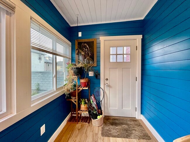 Building Photo - 55 Alma Ave