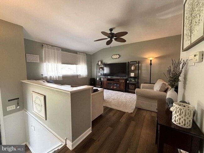 Building Photo - 30 Estate Rd