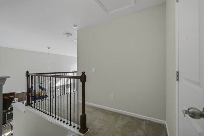 Building Photo - 225 Urbano Ln