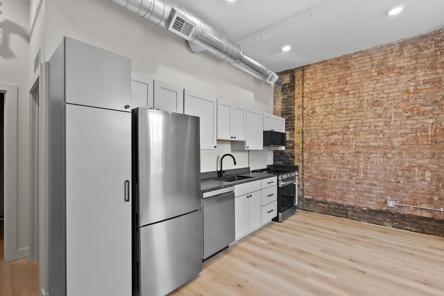 Building Photo - 266 E Michigan Ave