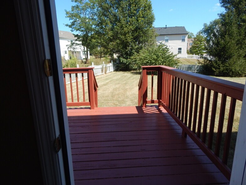 Building Photo - 20 Lexington Ct