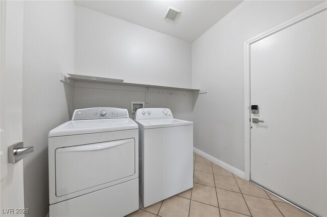 Building Photo - 11062 Evvie Ln