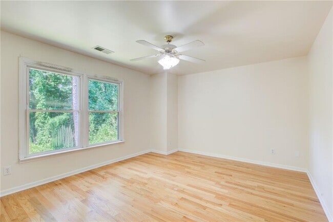 Building Photo - 2462 Empire Forest Dr