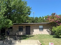 Building Photo - 903 Dryden Ave