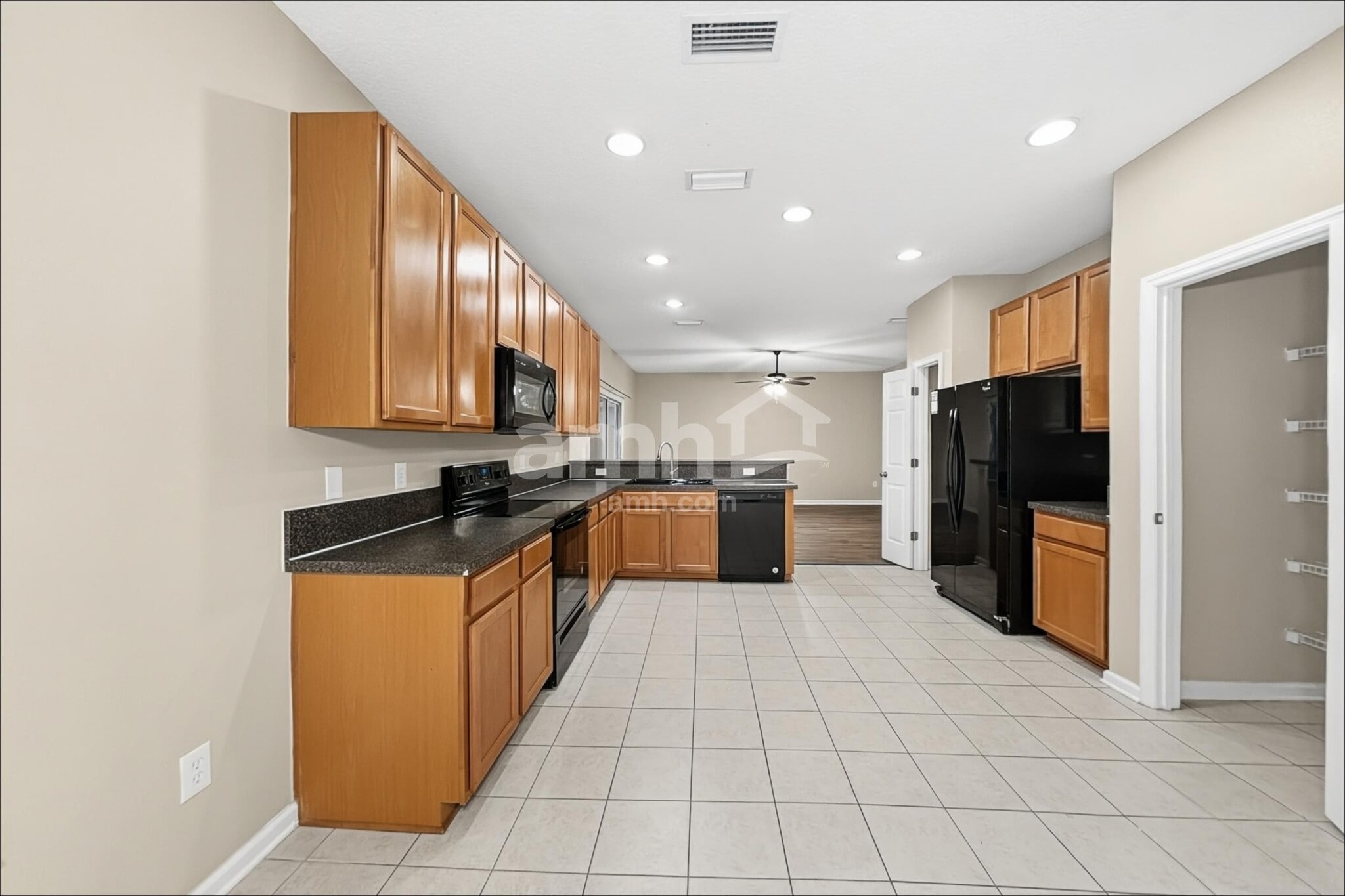 Building Photo - 1779 Ferncreek Dr