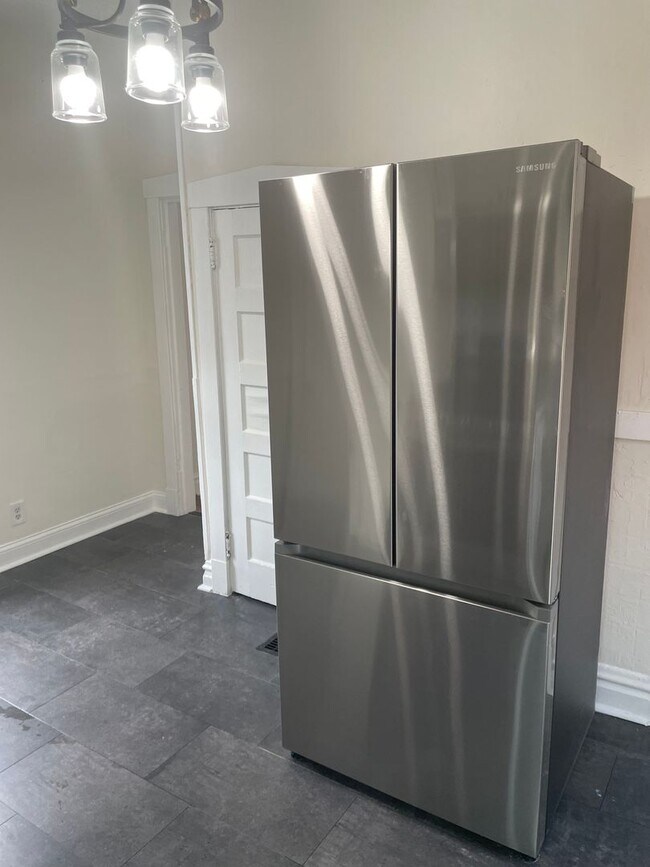 Building Photo - NO DEPOSIT REQUIRED! House for Rent in Southwest City