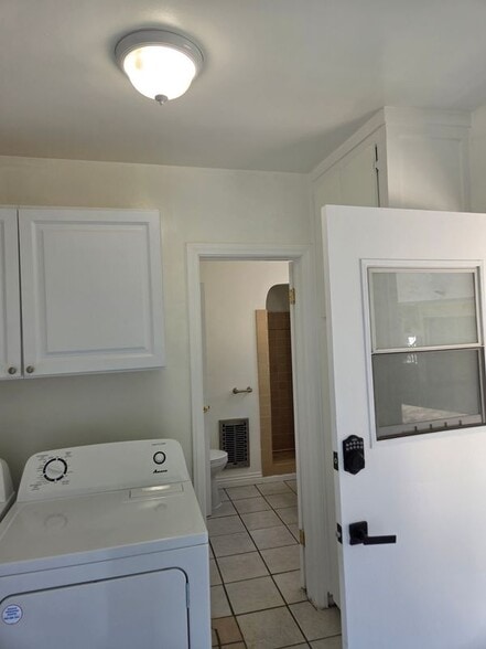 Building Photo - 5723 Fair Ave