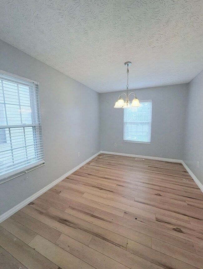 Building Photo - 4BR/2.5BA  | Newly Flooring | Garage | Gated back yard