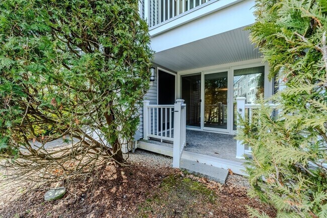 Building Photo - 255 North Rd