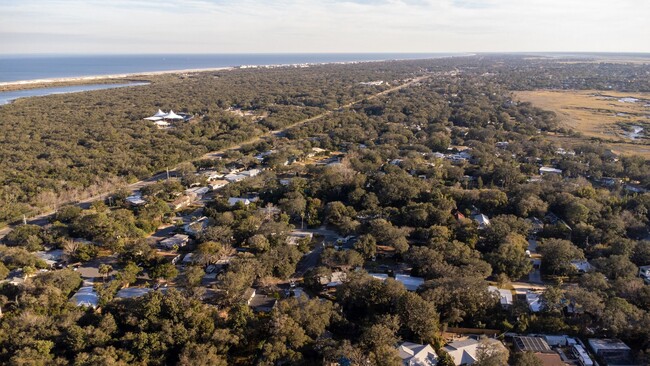 Building Photo - 3/2 Anastasia Island Home