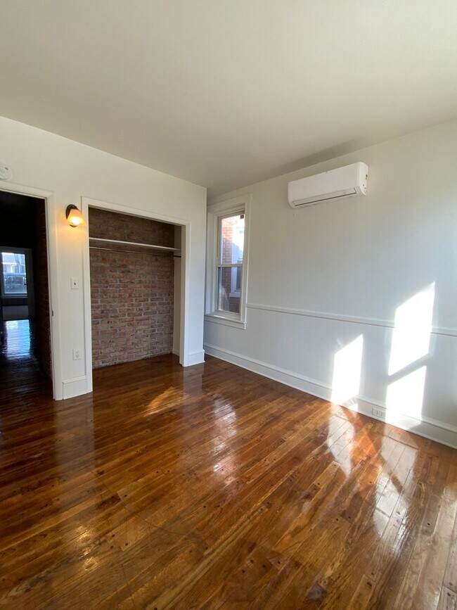 Building Photo - 135 Church Ave