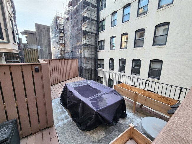 Building Photo - 416 Commonwealth Ave