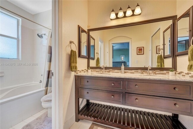 Building Photo - 7806 NW 116 Pl