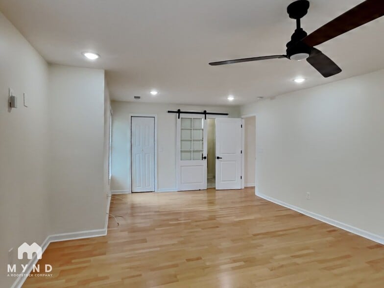 Building Photo - 2720 Hedgewood Dr NW