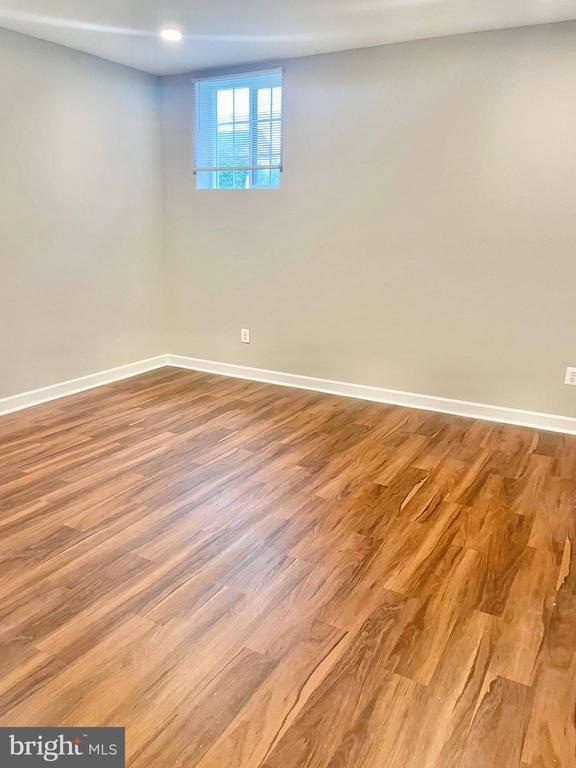 Building Photo - 44400 Stone Roses Cir