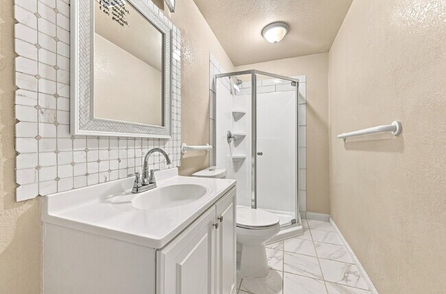 Building Photo - 15830 Abbeylara Ln