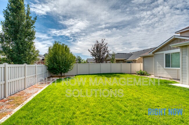 Building Photo - 4648 N Elisha Ave