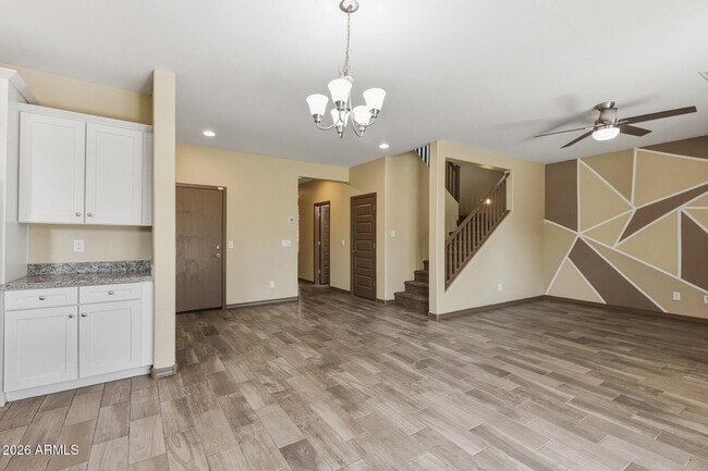Building Photo - 7422 S 28th Pl