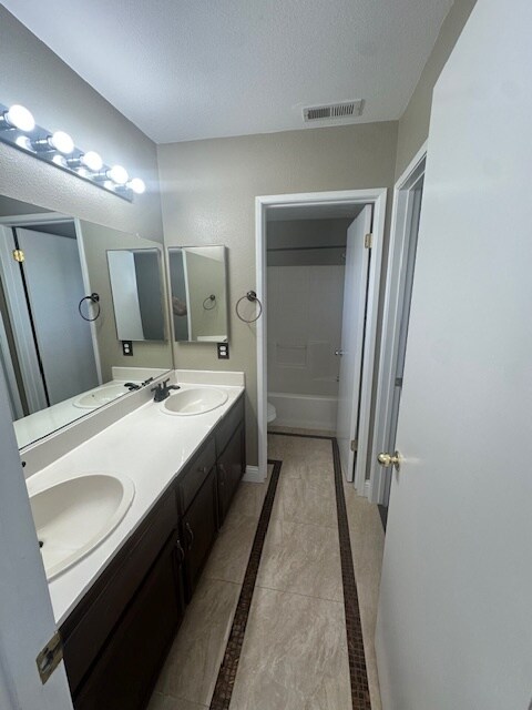 Building Photo - 4712 Brookside Cir
