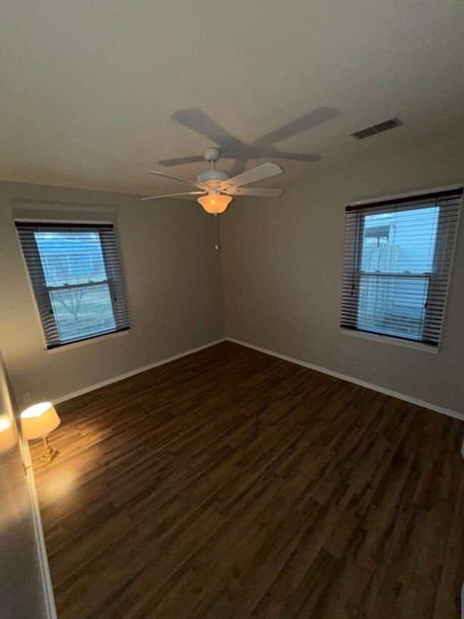 Building Photo - 4219 Longfield Dr