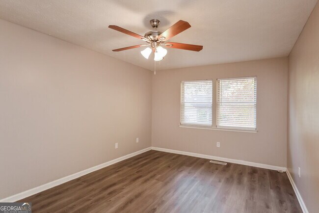 Building Photo - 1693 Laurel Creek Cir
