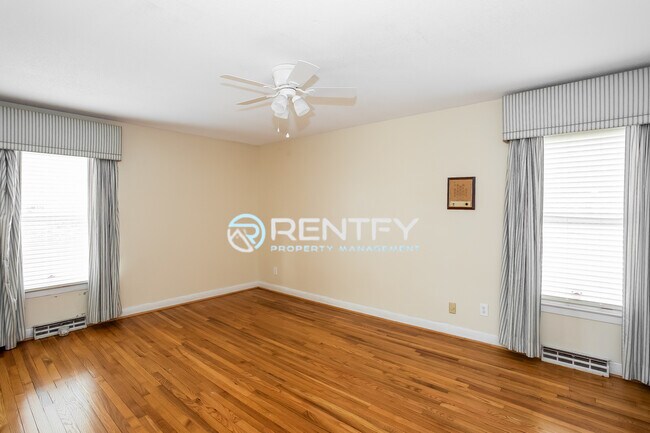 Building Photo - 606 Milford Hills Rd