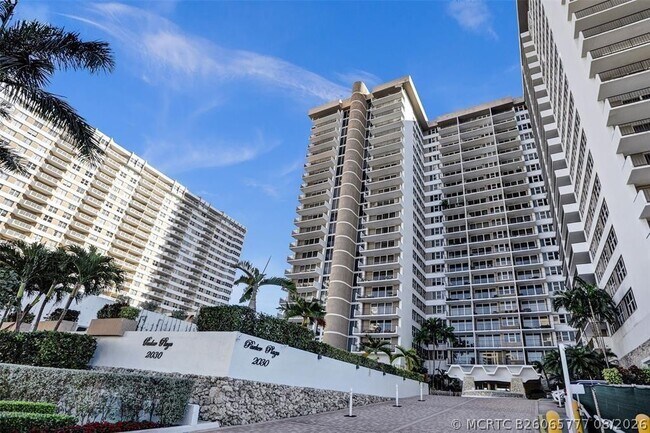 Building Photo - 2030 S Ocean Dr