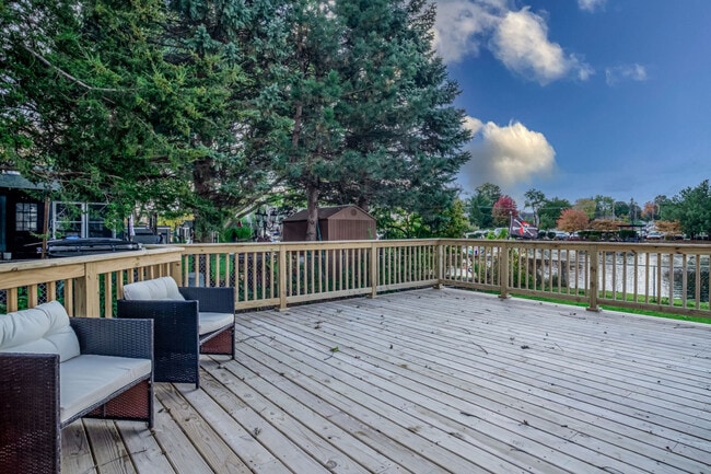 Building Photo - 3407 Venice Ave