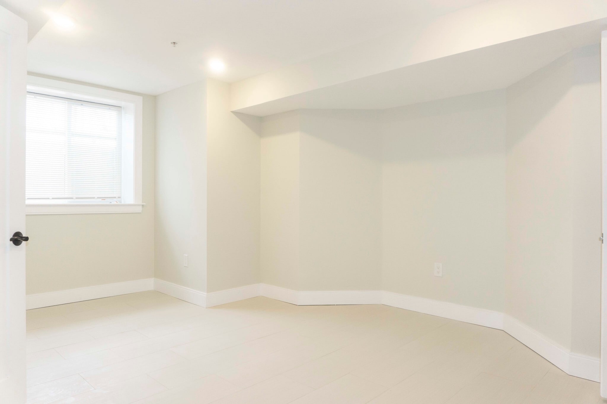 Building Photo - 54 Athol St