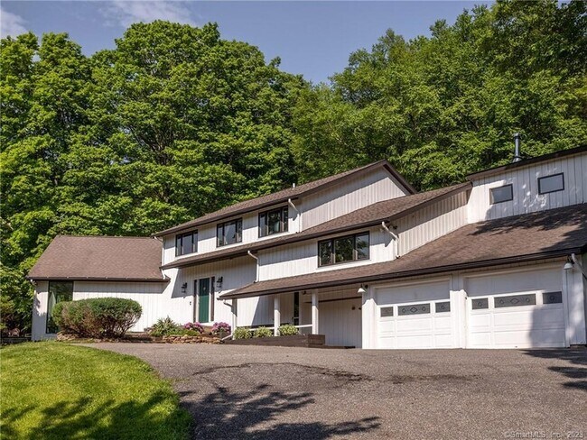 Building Photo - 110 Geer Mountain Rd