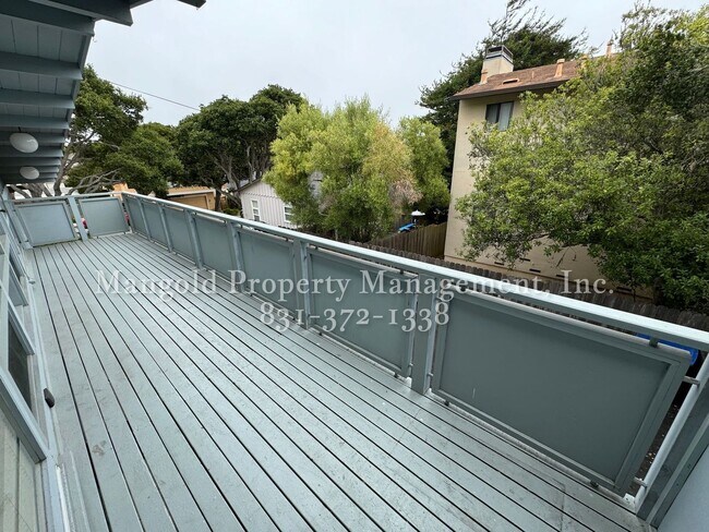 Building Photo - 561irv