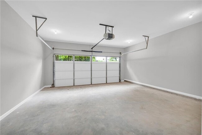 Building Photo - 155 Carey St