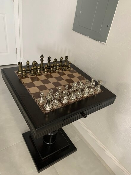 Building Photo - 5330 Bayshore Ave